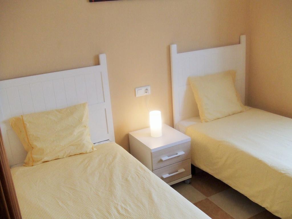 Apartamentos Decada Málaga Oda fotoğraf