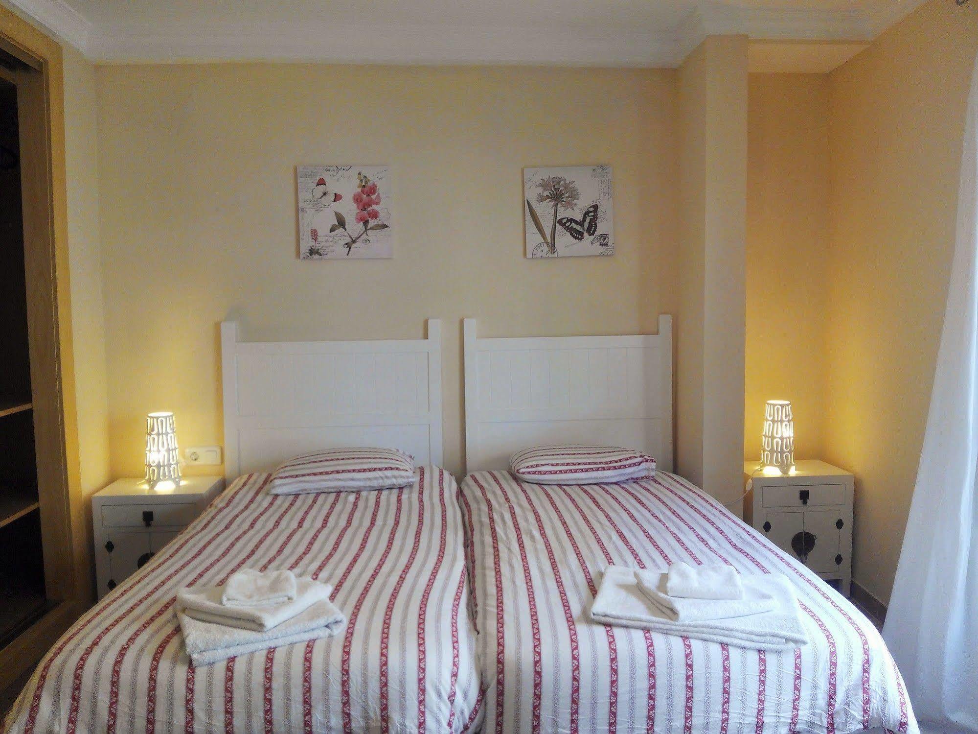 Apartamentos Decada Málaga Dış mekan fotoğraf